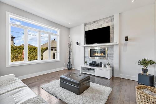 Salon - 13970 Rue Guillaume-Alarie, Mirabel, QC - Indoor Photo Showing Living Room With Fireplace