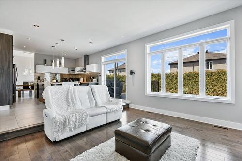 Salon - 13970 Rue Guillaume-Alarie, Mirabel, QC - Indoor Photo Showing Living Room