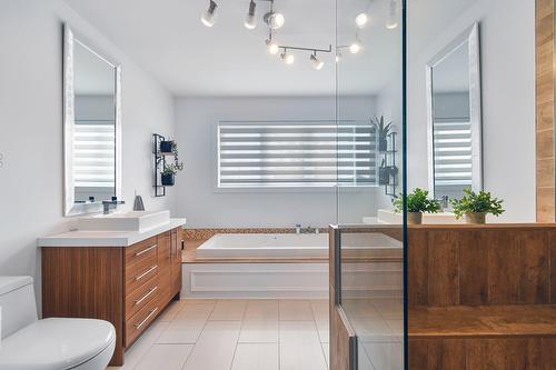 Salle de bains - 13970 Rue Guillaume-Alarie, Mirabel, QC - Indoor Photo Showing Bathroom