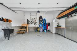 Garage - 