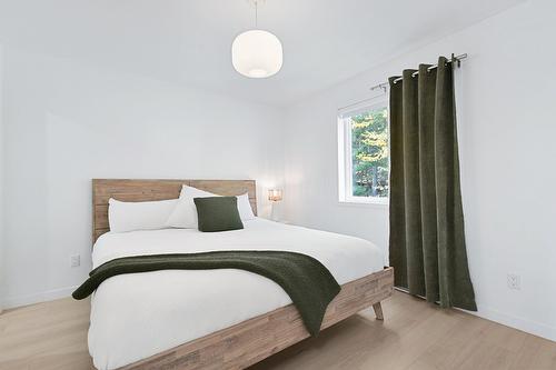 Chambre à coucher principale - 93 Ch. Du Domaine-Ayotte, Saint-Donat, QC - Indoor Photo Showing Bedroom