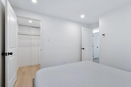 Chambre à coucher - 93 Ch. Du Domaine-Ayotte, Saint-Donat, QC - Indoor