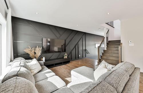 Living room - Rue Des Rêves, Sainte-Julienne, QC - Indoor Photo Showing Living Room