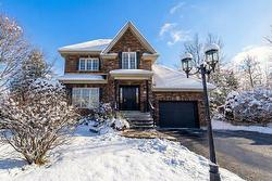 254 Rue Adrien-Rouleau  Les Coteaux, QC J7X 1P4