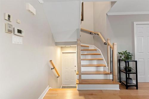 Escalier - 254 Rue Adrien-Rouleau, Les Coteaux, QC - Indoor Photo Showing Other Room