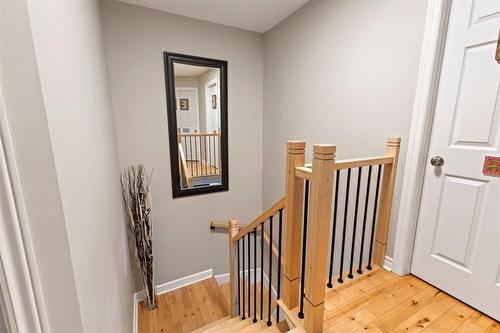 Escalier - 254 Rue Adrien-Rouleau, Les Coteaux, QC - Indoor Photo Showing Other Room