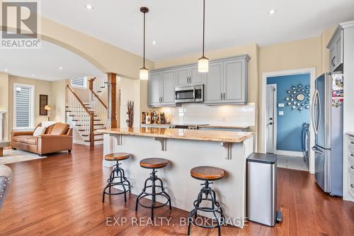 228 Mill Pond Place, Kingston (West Of Sir John A. Blvd), ON - Indoor Photo Showing Kitchen With Upgraded Kitchen