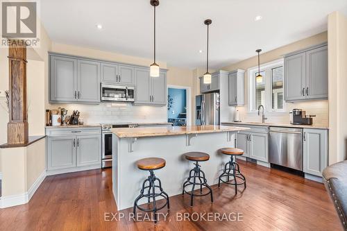 228 Mill Pond Place, Kingston (West Of Sir John A. Blvd), ON - Indoor Photo Showing Kitchen With Upgraded Kitchen