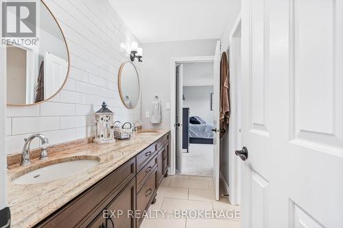 228 Mill Pond Place, Kingston (West Of Sir John A. Blvd), ON - Indoor Photo Showing Bathroom