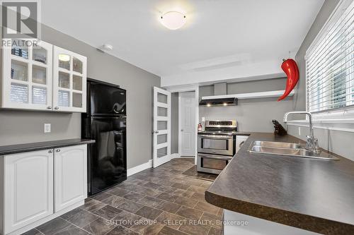 45 Upper Avenue, London North (North N), ON - Indoor Photo Showing Kitchen With Double Sink