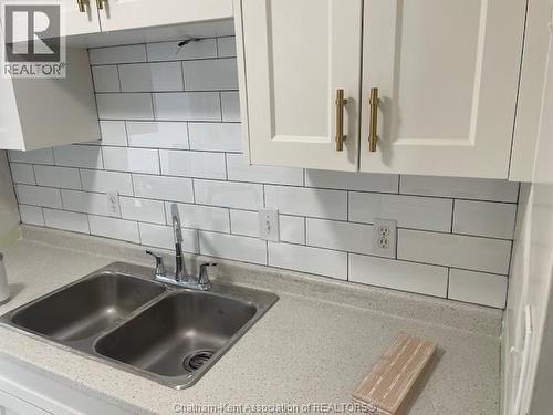 42 Parkview Heights, Aylmer, ON - Indoor Photo Showing Kitchen With Double Sink