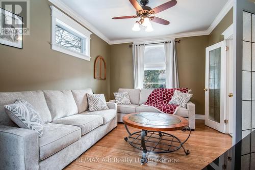 56 West Gore Street, Stratford, ON - Indoor Photo Showing Living Room