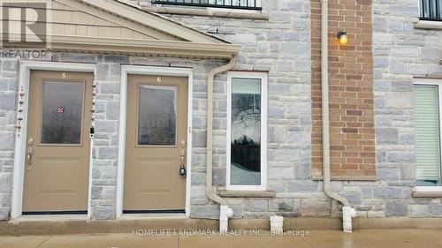 6 - 122 Courtland Avenue E, Kitchener, ON - Outdoor