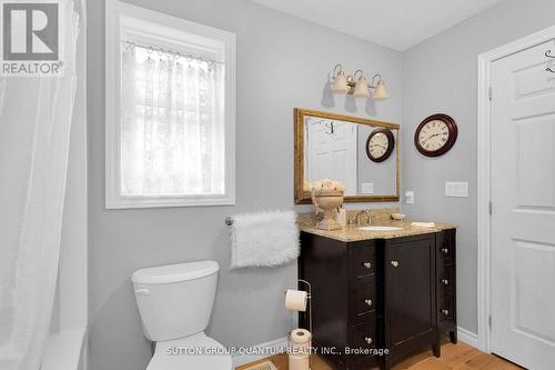 442 First Concession Road, Norfolk, ON - Indoor Photo Showing Bathroom