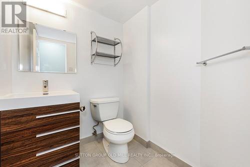 2806 - 1300 Islington Avenue, Toronto, ON - Indoor Photo Showing Bathroom