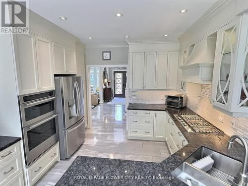 70 Colonel Bertram Road, Brampton, ON - Indoor Photo Showing Kitchen With Stainless Steel Kitchen With Double Sink With Upgraded Kitchen