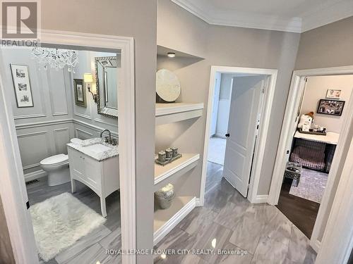 70 Colonel Bertram Road, Brampton, ON - Indoor Photo Showing Bathroom