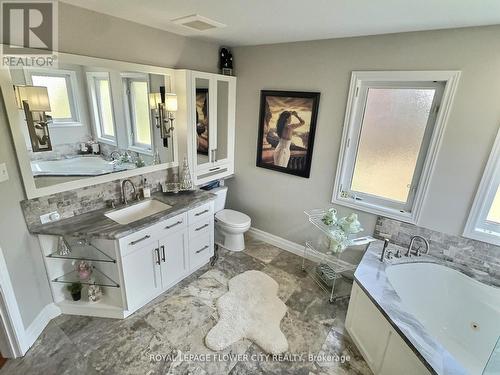 70 Colonel Bertram Road, Brampton, ON - Indoor Photo Showing Bathroom