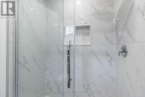 70 Colonel Bertram Road, Brampton, ON - Indoor Photo Showing Bathroom