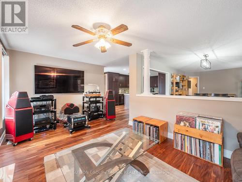 82 Belmont Boulevard, Halton Hills, ON - Indoor