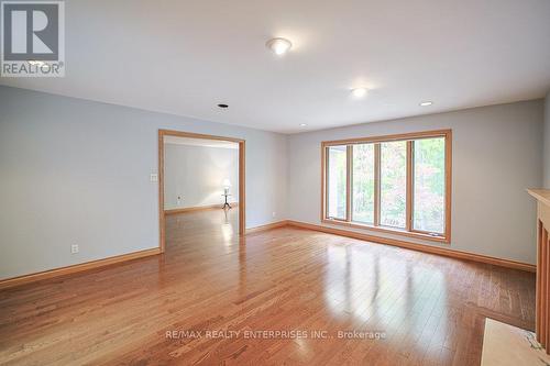 1601 Jalna Avenue, Mississauga, ON - Indoor Photo Showing Other Room