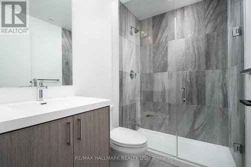 621 - 60 George Butchart Drive, Toronto, ON - Indoor Photo Showing Bathroom