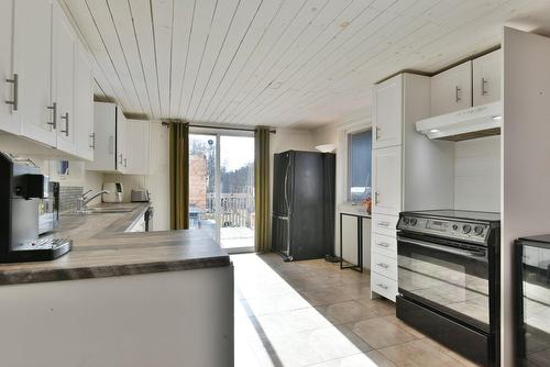 Cuisine - 1423 Ch. De Val-Des-Lacs, Sainte-Sophie, QC - Indoor Photo Showing Kitchen