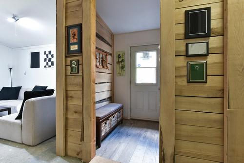 Hall d'entrée/Vestibule - 1423 Ch. De Val-Des-Lacs, Sainte-Sophie, QC - Indoor Photo Showing Other Room
