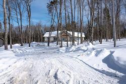 127 Rue des Ruisseaux  Val-Des-Sources, QC J1T 0B2