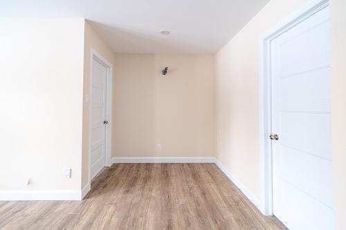 Chambre à coucher - 127 Rue Des Ruisseaux, Val-Des-Sources, QC - Indoor Photo Showing Other Room