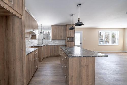 Cuisine - 127 Rue Des Ruisseaux, Val-Des-Sources, QC - Indoor Photo Showing Kitchen