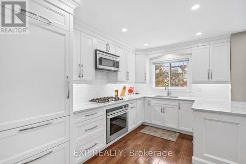 70 - 2555 Thomas Street, Mississauga, ON - Indoor Photo Showing Kitchen With Upgraded Kitchen