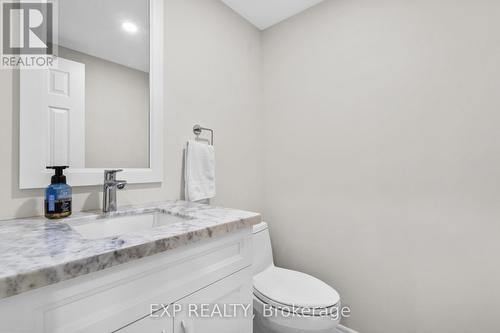 70 - 2555 Thomas Street, Mississauga, ON - Indoor Photo Showing Bathroom