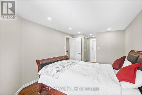 70 - 2555 Thomas Street, Mississauga, ON - Indoor Photo Showing Bedroom