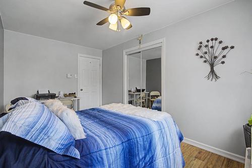 Chambre à coucher - 225 47E Rue O., Venise-En-Québec, QC - Indoor Photo Showing Bedroom