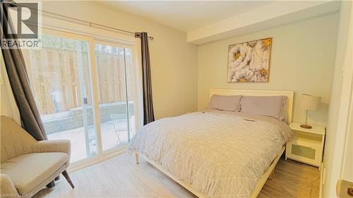 122 Courtland Avenue E Unit# 6, Kitchener, ON - Indoor Photo Showing Bedroom