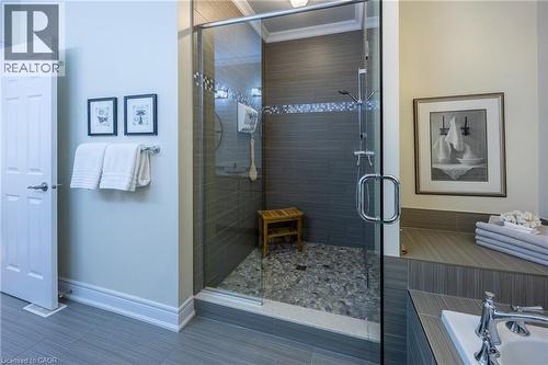 27 Viking Lane, Port Dover, ON - Indoor Photo Showing Bathroom