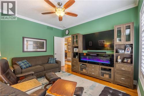 27 Viking Lane, Port Dover, ON - Indoor Photo Showing Living Room