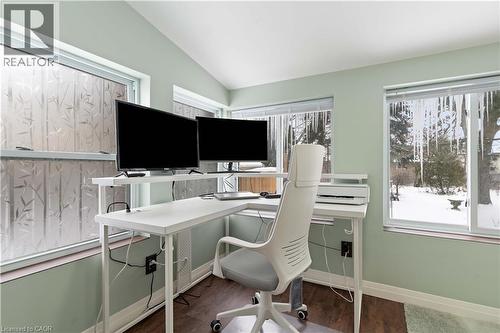 18 Flanders Avenue, St. Catharines, ON - Indoor Photo Showing Office