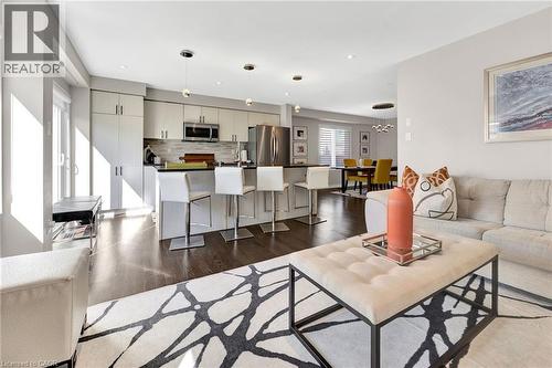 262 Grovehill Crescent, Kitchener, ON - Indoor Photo Showing Living Room