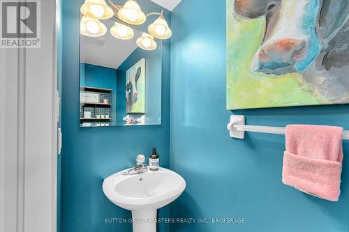 1041 Rainbow Crescent, Kingston (Kingston East (Incl Barret Crt)), ON - Indoor Photo Showing Bathroom