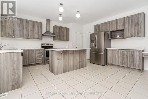 663 Anishinaabe Drive, Shelburne, ON - Indoor Photo Showing Kitchen