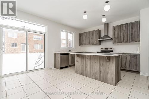 663 Anishinaabe Drive, Shelburne, ON - Indoor Photo Showing Kitchen