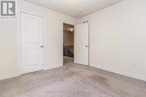 663 Anishinaabe Drive, Shelburne, ON - Indoor Photo Showing Other Room