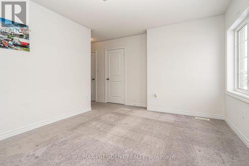 663 Anishinaabe Drive, Shelburne, ON - Indoor Photo Showing Other Room