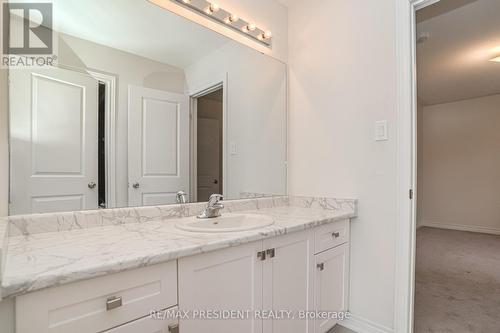 663 Anishinaabe Drive, Shelburne, ON - Indoor Photo Showing Bathroom