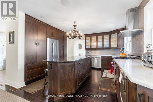 1073 North Service Road, Hamilton, ON - Indoor Photo Showing Kitchen