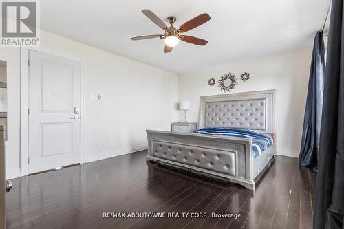 1073 North Service Road, Hamilton, ON - Indoor Photo Showing Bedroom
