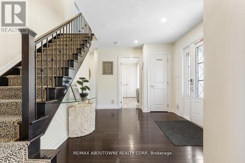 1073 North Service Road, Hamilton, ON - Indoor Photo Showing Other Room