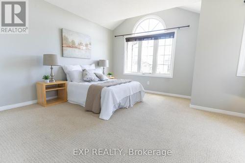 1319 Countrystone Drive, Kitchener, ON - Indoor Photo Showing Bedroom